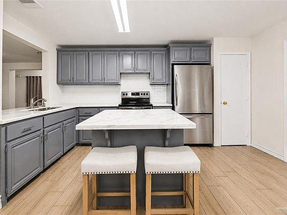 5th image of 2409 Fuentes Dr