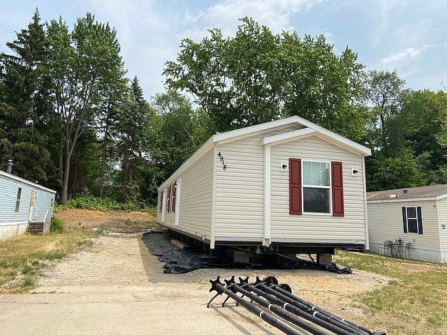 2nd image of 5075 Presidential Ln #165