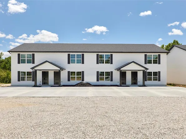 113 E Horseshoe Bend Dr, Winfield, MO 63389