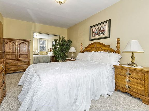 5th image of 5610 Avenue N #B