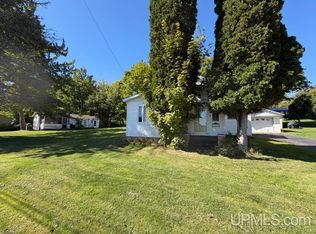 508 Bowling Ave, Baraga, MI 49908