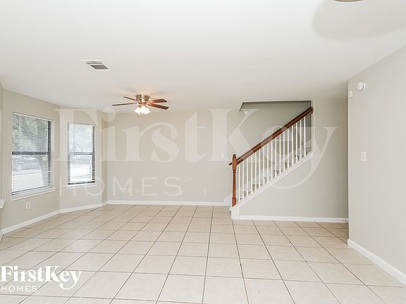 2nd image of 2920 La Estancia Ln