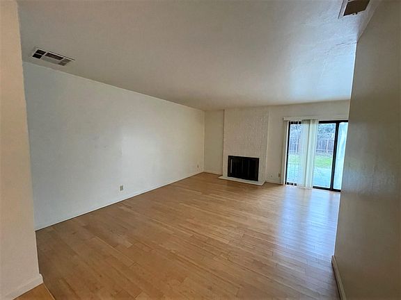 3rd image of 3551 Mill Springs Dr