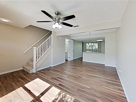 3rd image of 1003 Brigadoon Dr