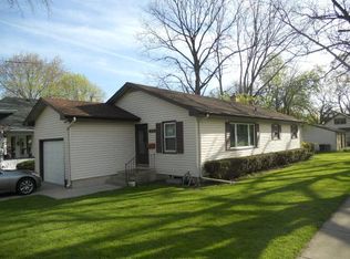 1003 Bellevue Ave, Elgin, IL 60120