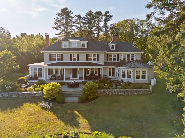 231 Foreside Road, Falmouth, ME 04105
