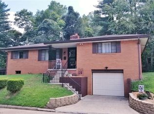 1004 44th St, Vienna, WV 26105