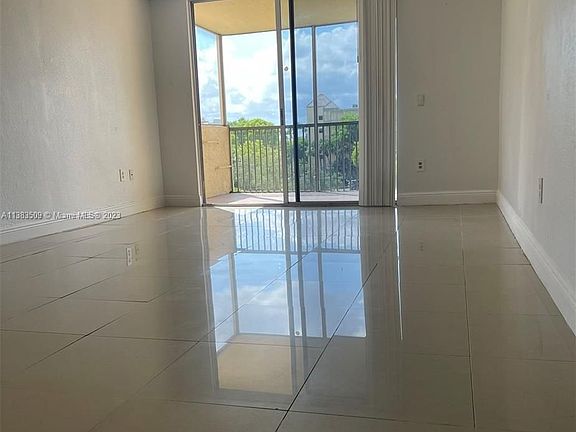 2nd image of 8205 Lake Dr #406