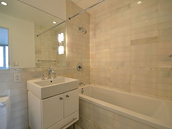 4th image of 635 W 42nd St APT 29J