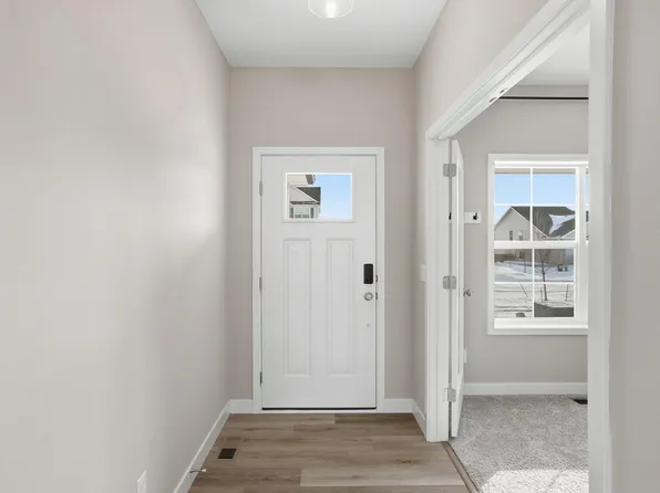 11624 5th St NE, Hanover, MN 55341