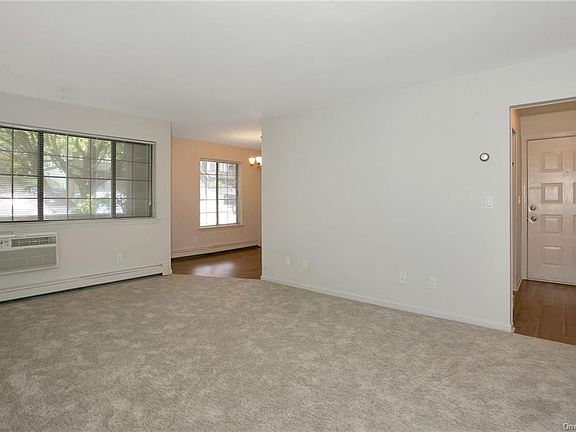 5th image of 86 Foxwood Cir