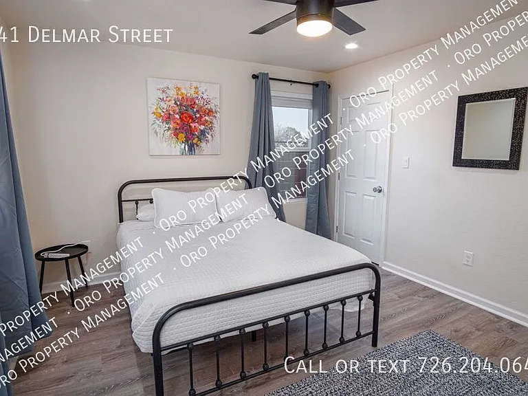 241 Delmar St — Photo 9