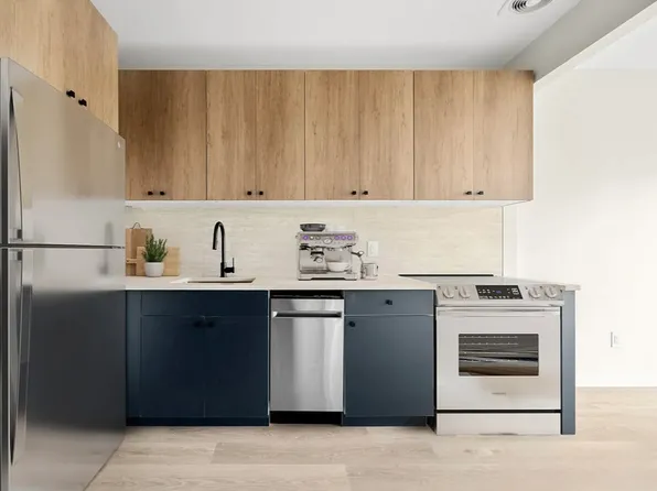 1600 Fulton Street image 1 of 9