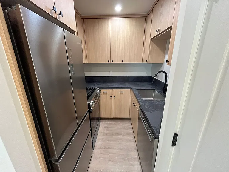Newly Remodeled 2 Bed 1 Bath Unit in PB — Photo 10