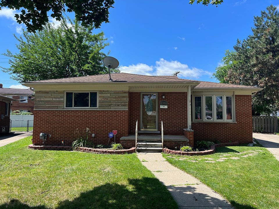 1st image of 15261 Pearson Ave