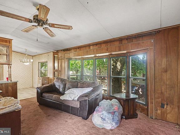 3rd image of 75 Austin Dr