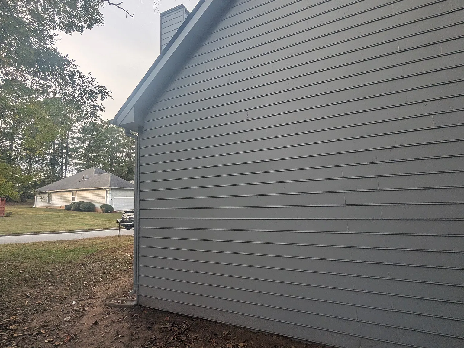 3 bed, 2.5 bath, 1896 sqft, $2,400 — Photo 2