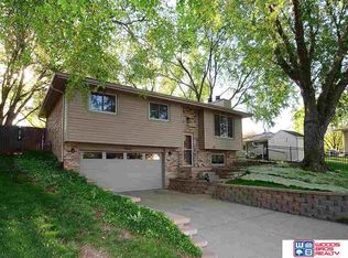 6220 Chiswick Ct, Lincoln, NE 68516