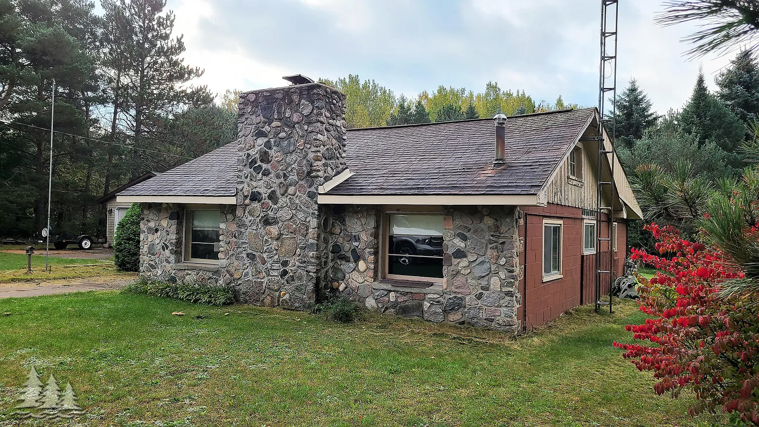 3931 Helen St photo 1