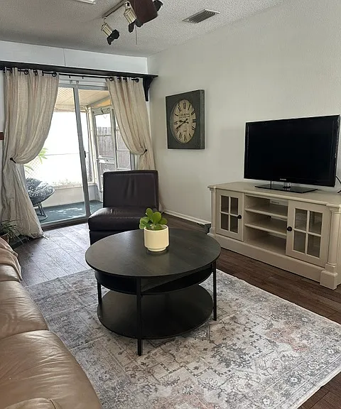 Living space Apt B