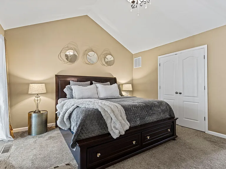 Master Bed Room