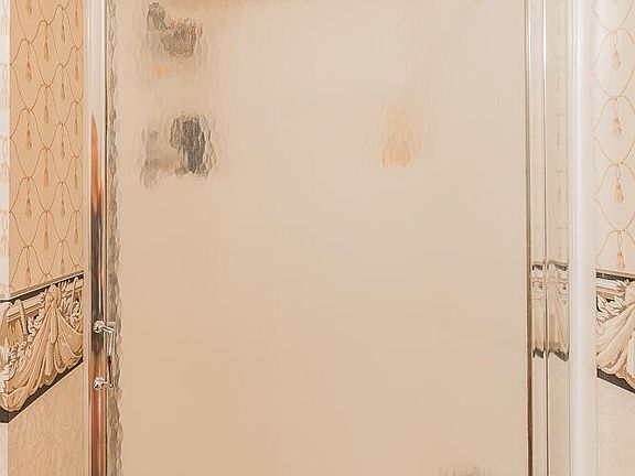 3rd image of 2673 Kingsley Ct