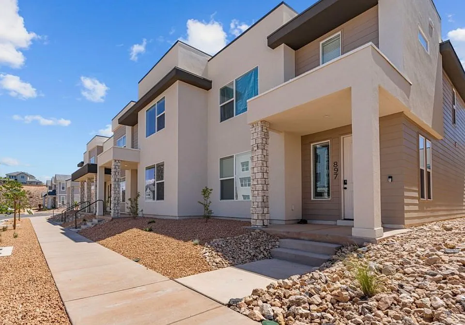 W Bright Ridge Ln