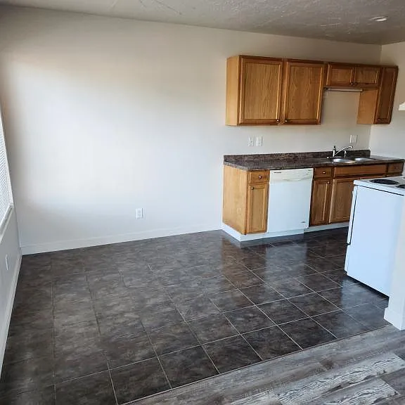 3308 Maple St — Photo 2