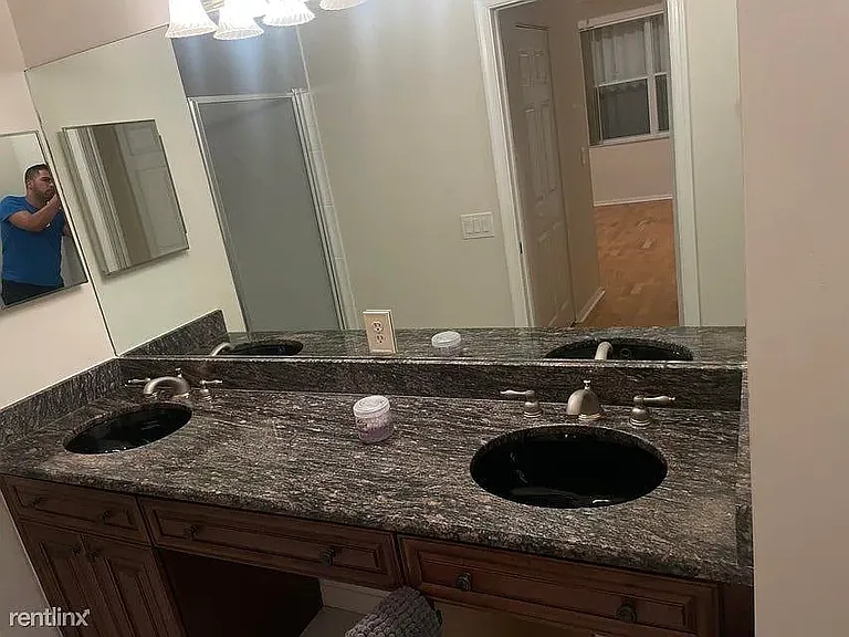 10895 Fillmore Dr — Photo 32