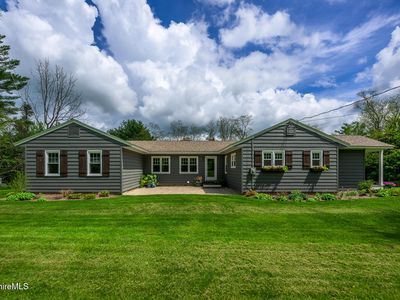 66 Interlaken Rd, Stockbridge, MA, 01262