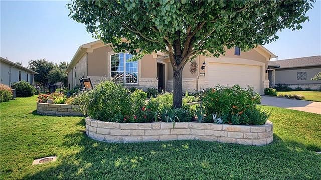 Welcome to 711 Independence Creek Lane in Georgetown / Sun City.