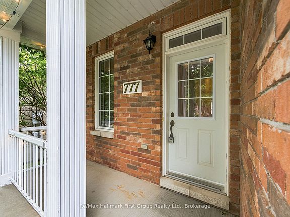 3rd image of 777 Prince Of Wales Dr