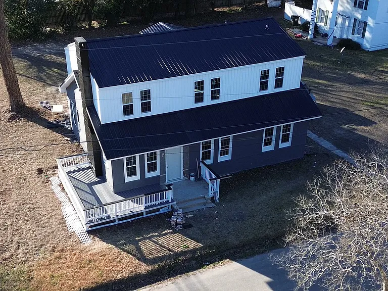 221 E Plank Rd — Photo 2