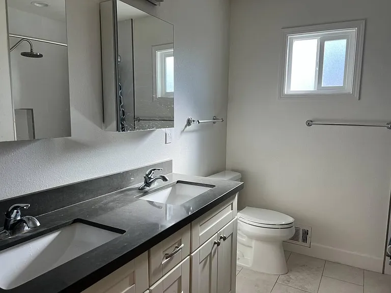 2816 Ruth Ct — Photo 6