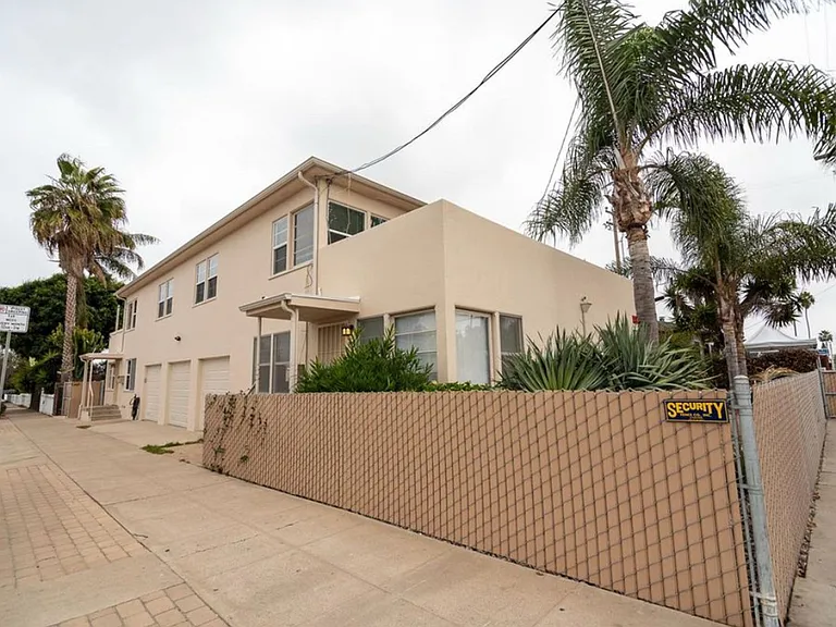2168 Bacon St — Photo 9