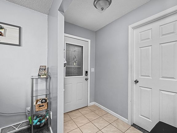 3rd image of 2635 N Elsie Ave