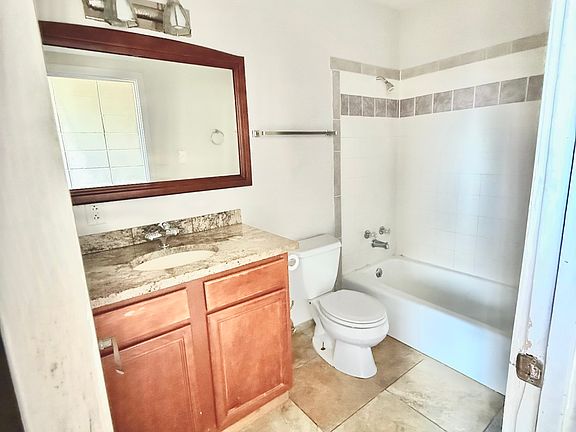 5th image of 1013 Belford Ave