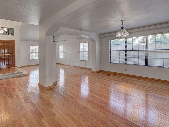 3rd image of 4501 E Karen Dr