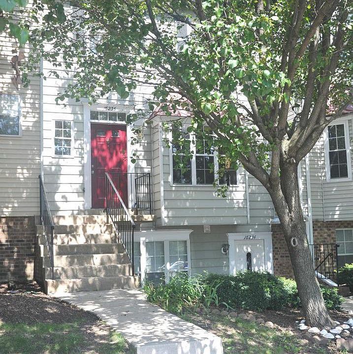 1st image of 16236 Taconic Cir