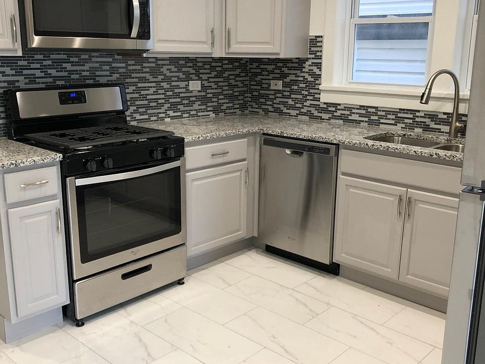 1st image of 3420 W Belden Ave #1