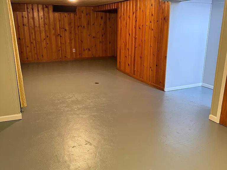 24425 Florence St — Photo 15