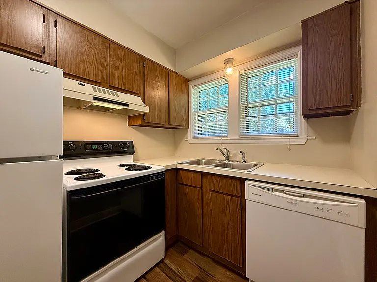 2525 Glenmary Ave #3 — Photo 12