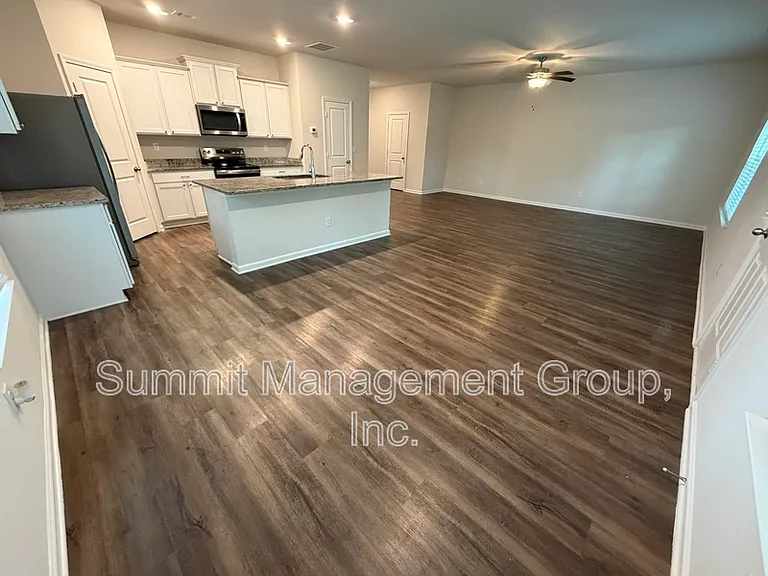 219 Limestone Cir — Photo 14