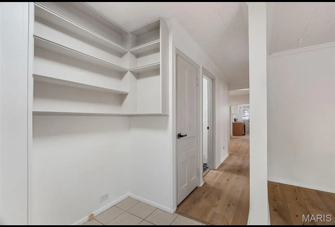 2 bed, $1,350 — Photo 2