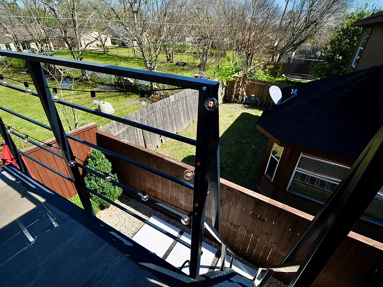 3330 Beran Dr — Photo 39