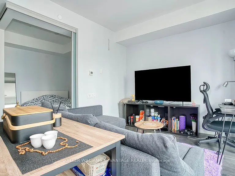 28 Wellesley St E #603 — Photo 14
