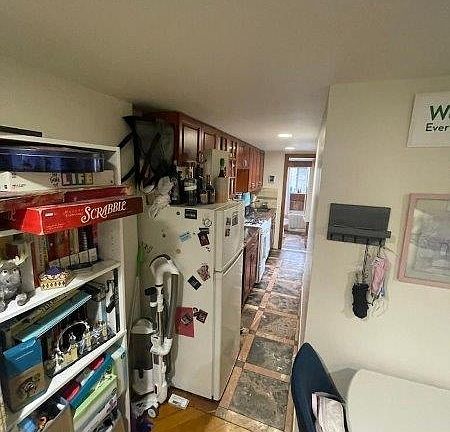 5th image of 126 E 7th St APT 2B