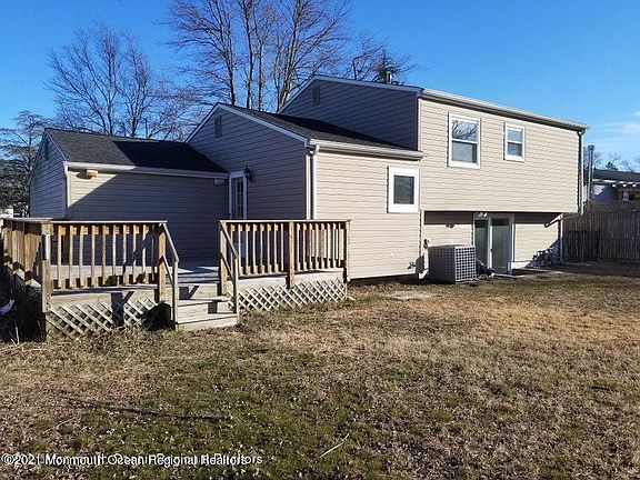 2nd image of 984 Cooper Dr
