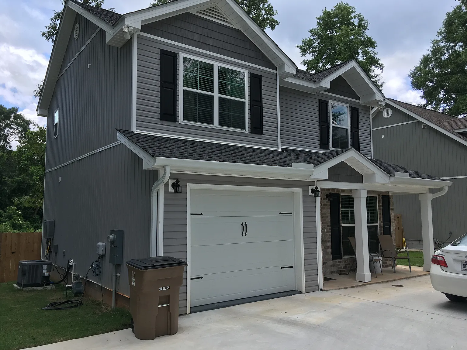 2 bed, 2.5 bath, 1400 sqft, $1,800 — Photo 2