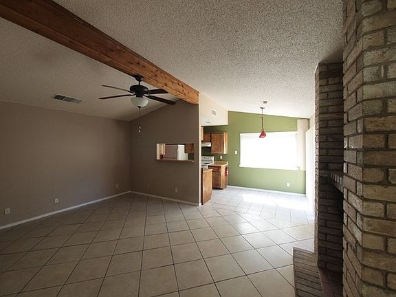 2nd image of 2106 Cimmaron Dr